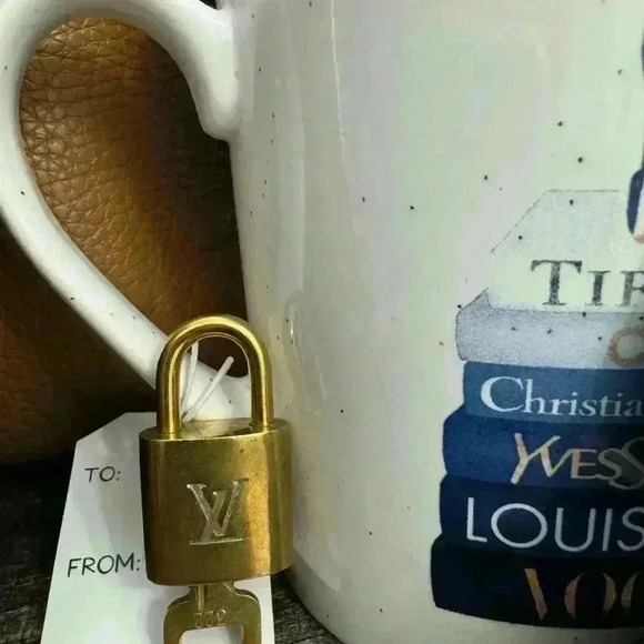 Louis Vuitton Gold Padlock - Picture 1 of 4